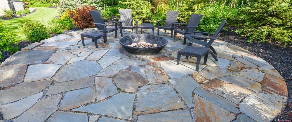 Salisbury Landscaping Alberta-Know Your Stones-flagstone seating area